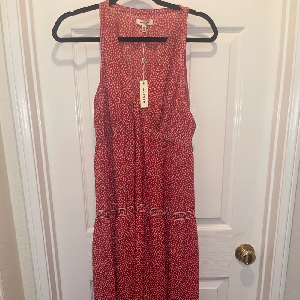 Max Studio dress. NEVER been worn.